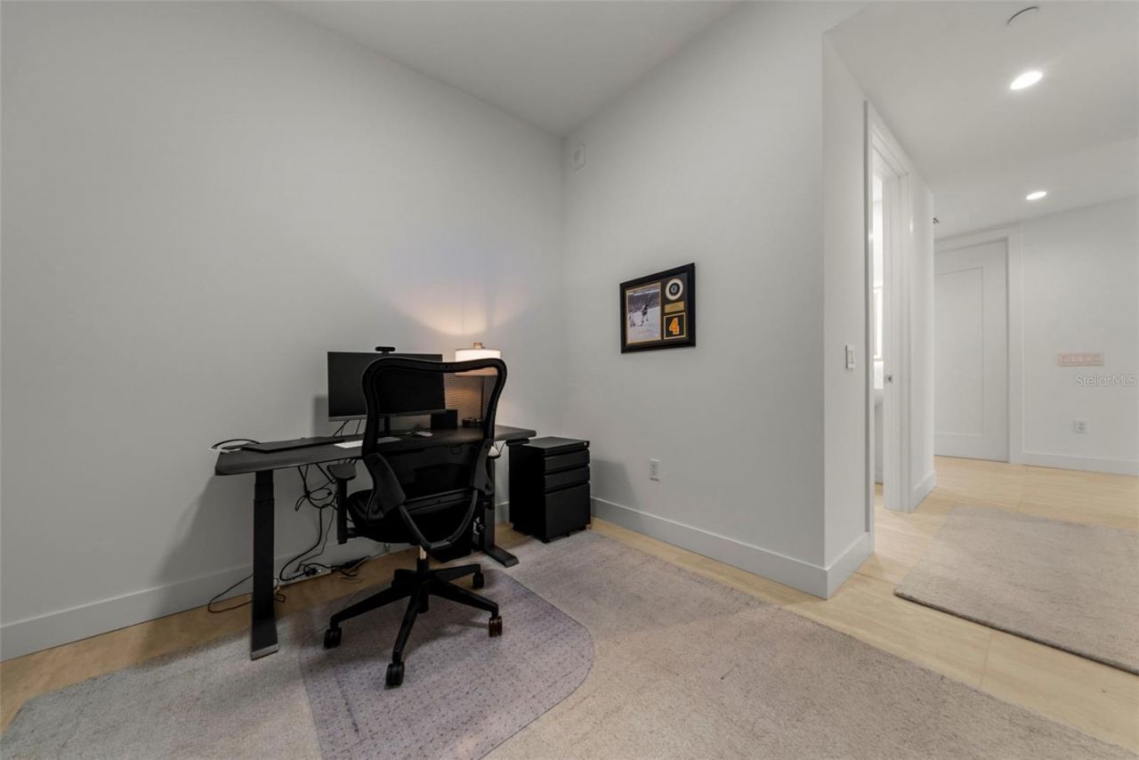 301 Quay Commons, Unit 1008, Sarasota, FL 34236 Photo