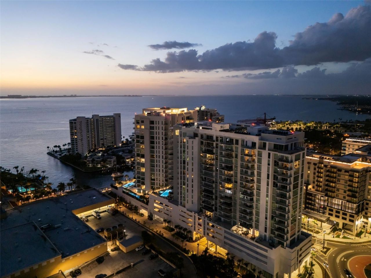 301 Quay Commons, Unit 1008, Sarasota, FL 34236 Photo