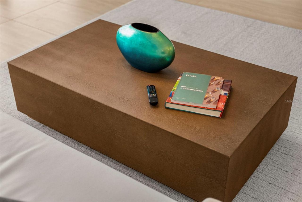 301 Quay Commons, Unit 1008, Sarasota, FL 34236 Photo