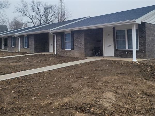 114 Locust Street, Sweet Springs, MO 65351