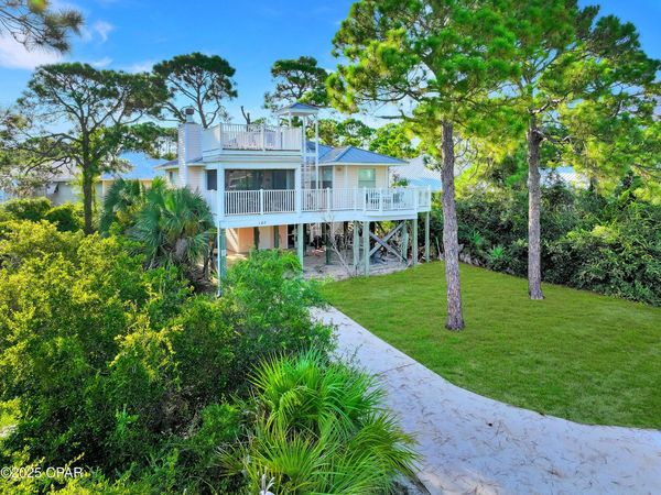 147 Florida Avenue, Port St Joe, FL 32456