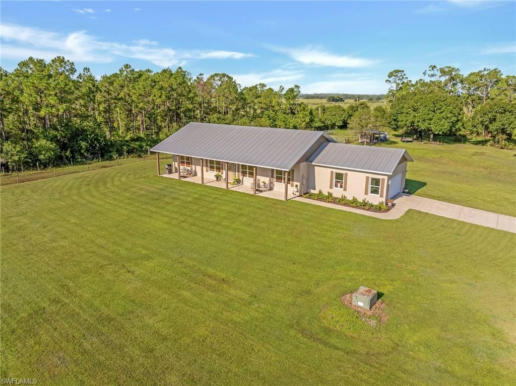 99 Trader Rd, Labelle, FL 33935 Photo
