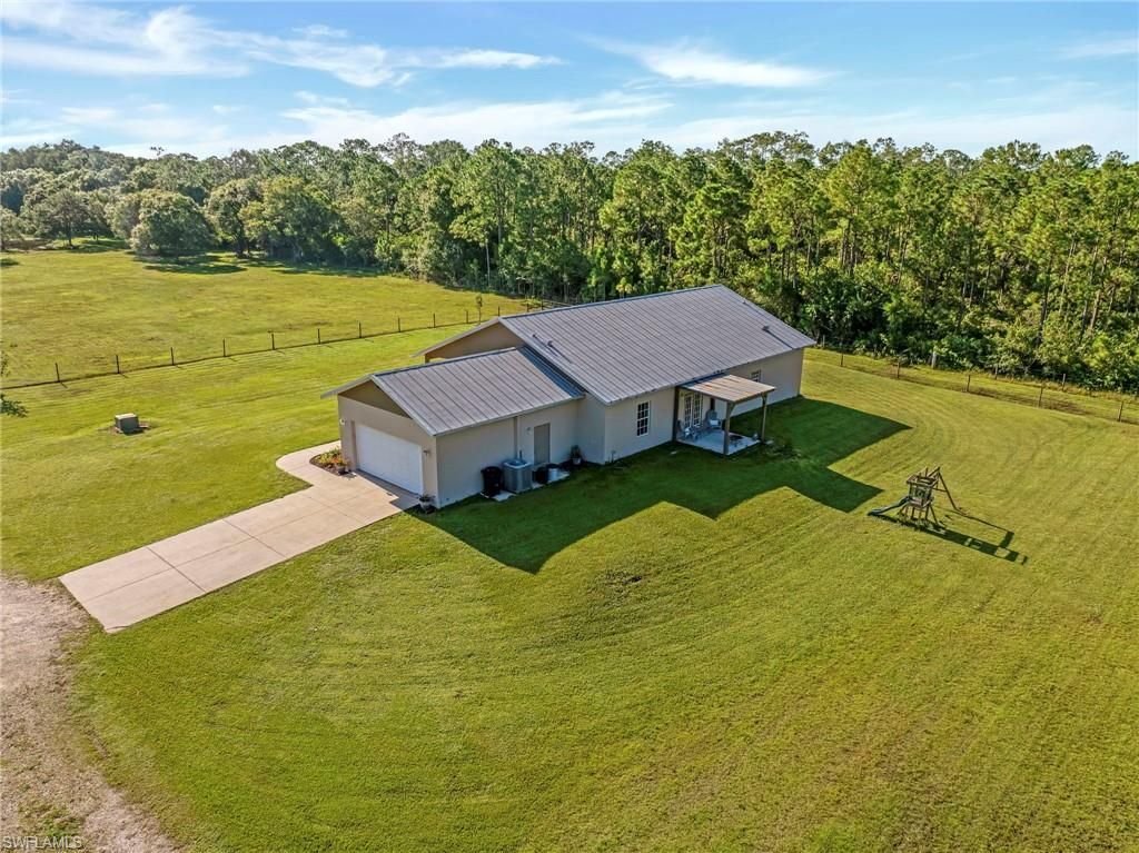 99 Trader Rd, Labelle, FL 33935 Photo