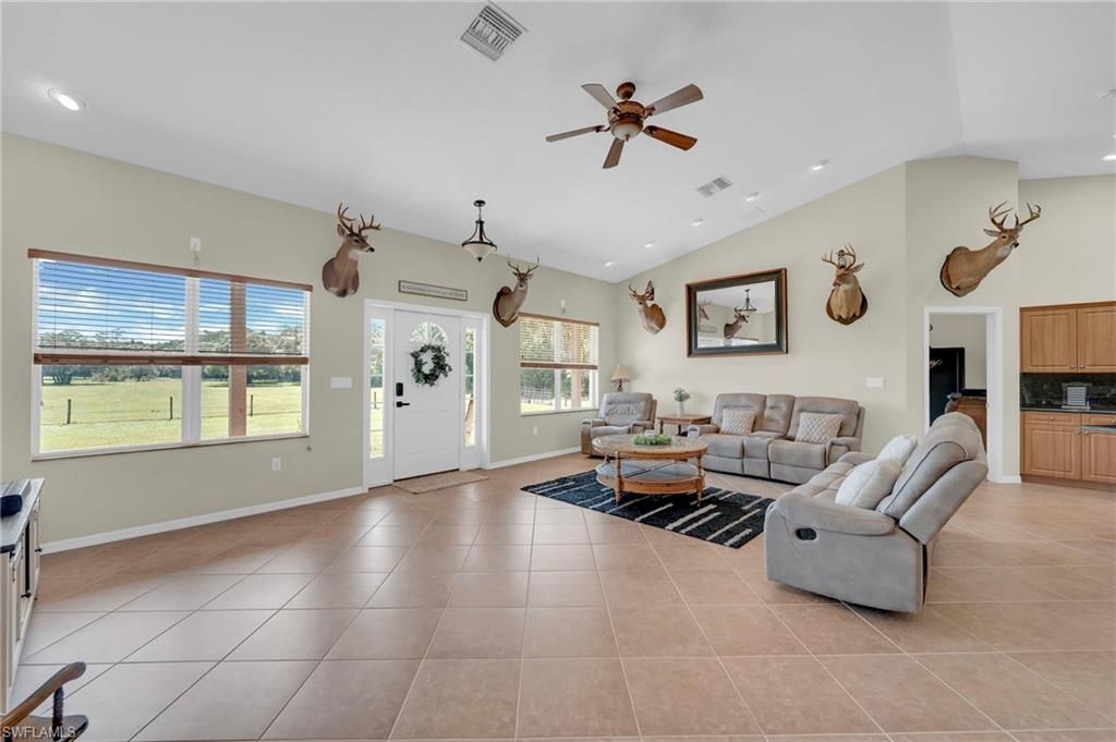 99 Trader Rd, Labelle, FL 33935 Photo