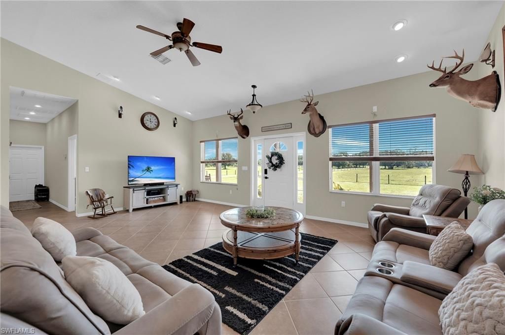 99 Trader Rd, Labelle, FL 33935 Photo