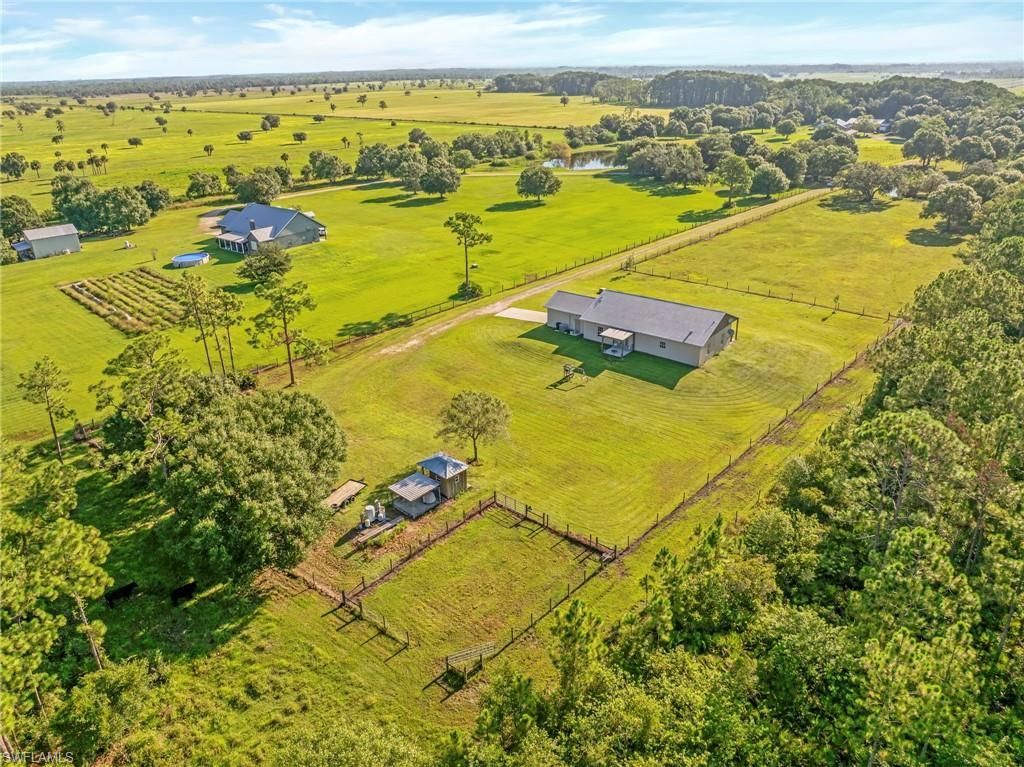 99 Trader Rd, Labelle, FL 33935 Photo