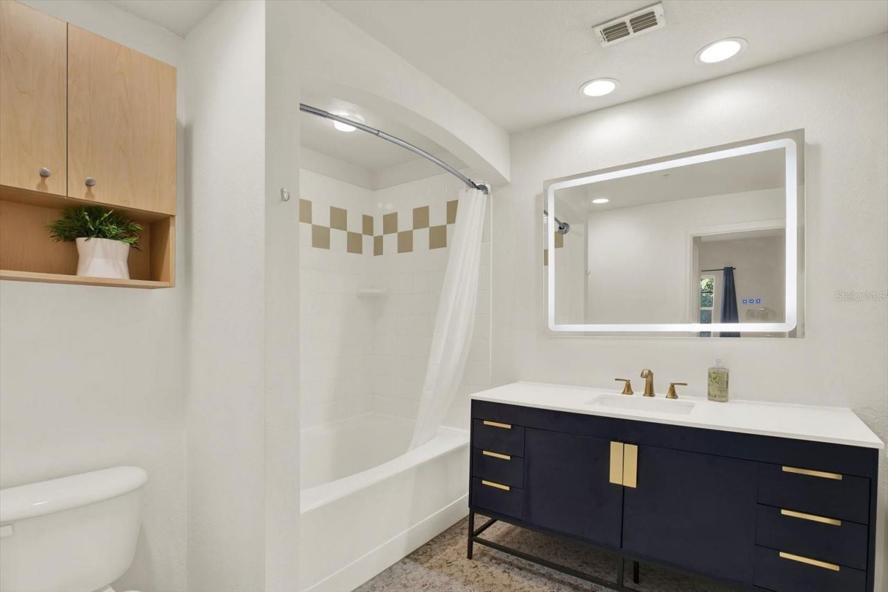 100 4th Avenue S, Unit 229, Saint Petersburg, FL 33701 Photo