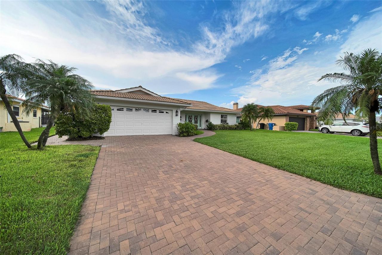 2025 Michigan Avenue Ne, Saint Petersburg, FL 33703 Photo