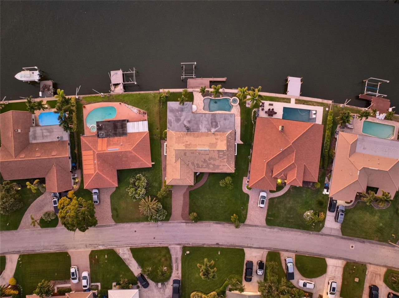 2025 Michigan Avenue Ne, Saint Petersburg, FL 33703 Photo