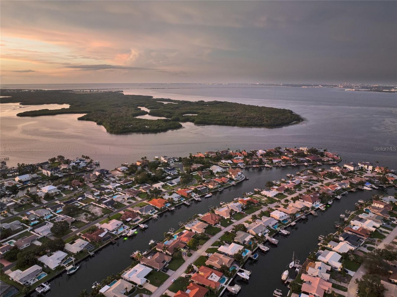 2025 Michigan Avenue Ne, Saint Petersburg, FL 33703 Photo