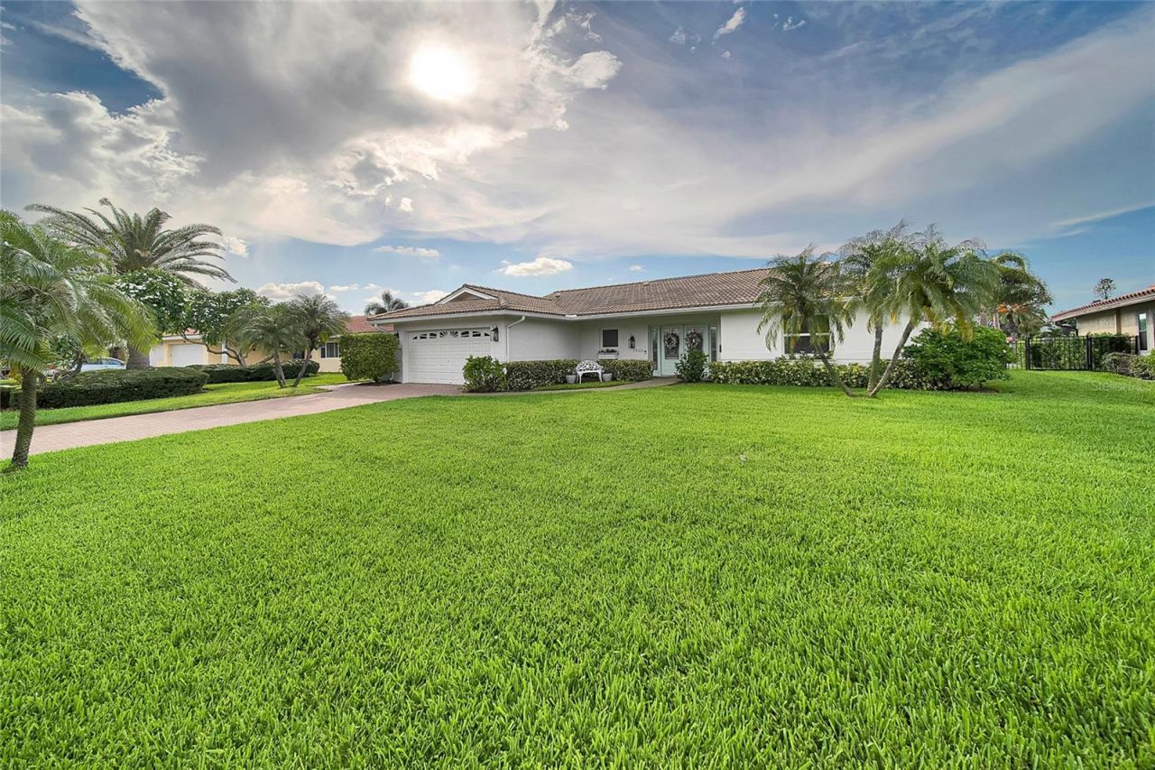 2025 Michigan Avenue Ne, Saint Petersburg, FL 33703 Photo
