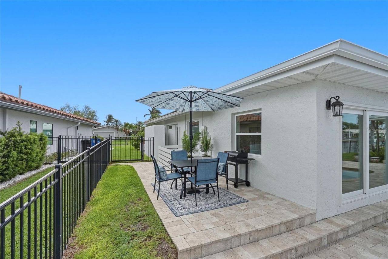 2025 Michigan Avenue Ne, Saint Petersburg, FL 33703 Photo