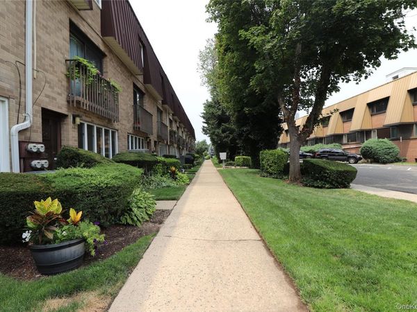 200 Hilton Avenue, Unit 55, Hempstead, NY 11550