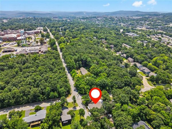 208 W Sycamore Street, Fayetteville, AR 72703