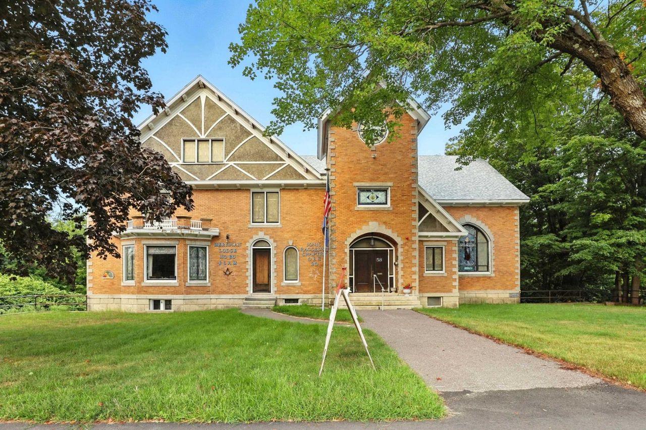 58 South Main Street, Franklin, NH 03235 Main Photo