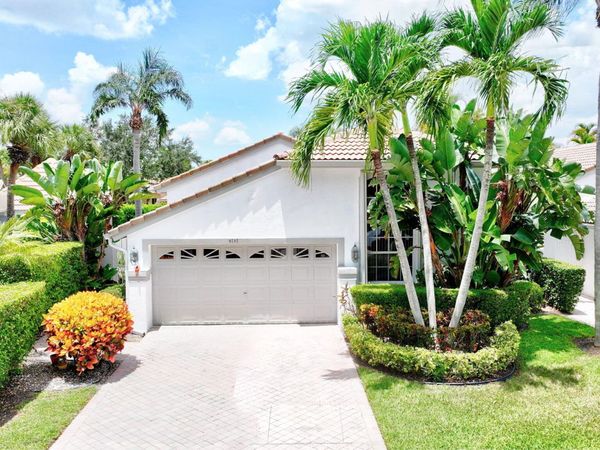 4737 Carlton Golf Drive, Lake Worth, FL 33449