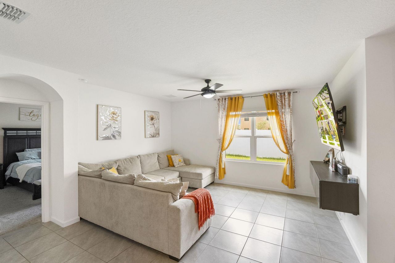 5306 Entertainment Way, Fort Pierce, FL 34947 Photo