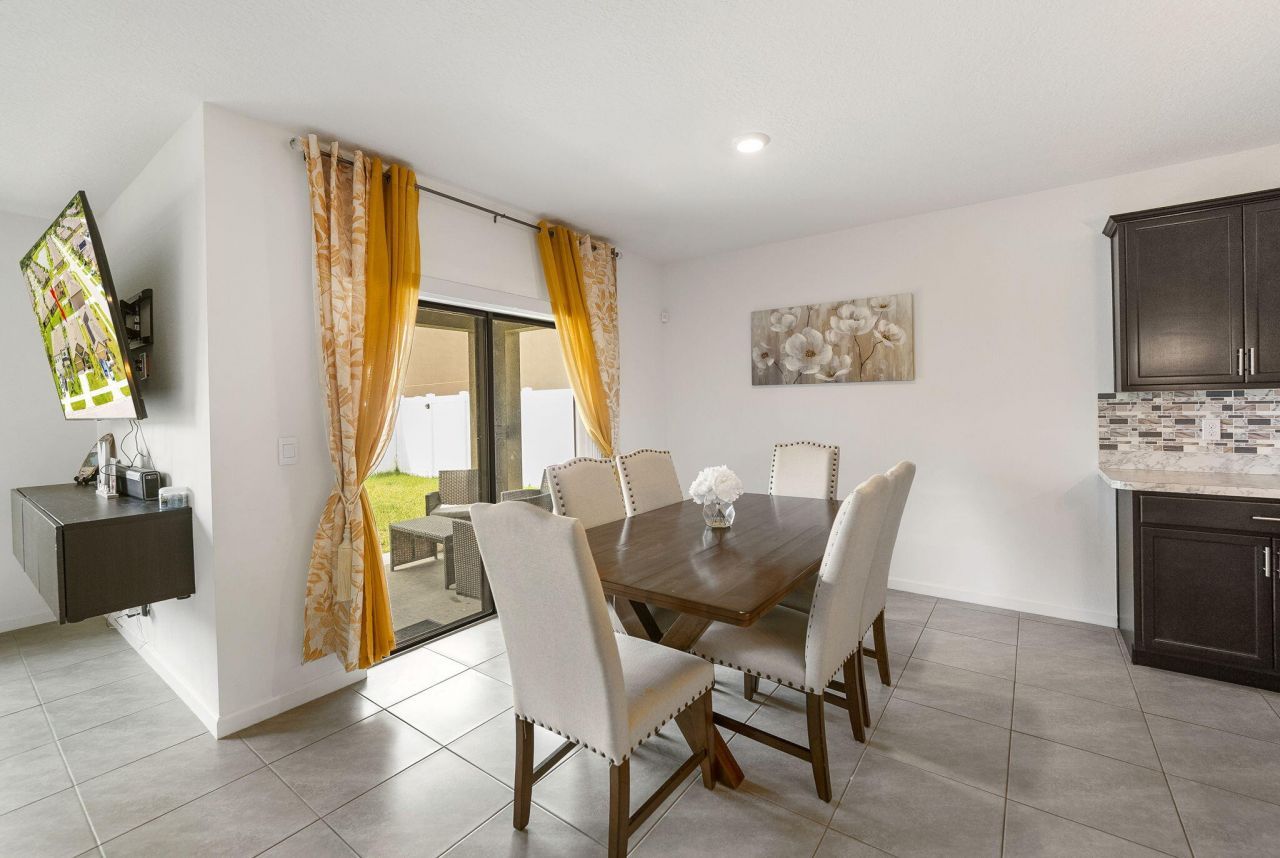 5306 Entertainment Way, Fort Pierce, FL 34947 Photo