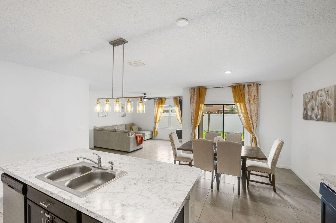 5306 Entertainment Way, Fort Pierce, FL 34947 Photo