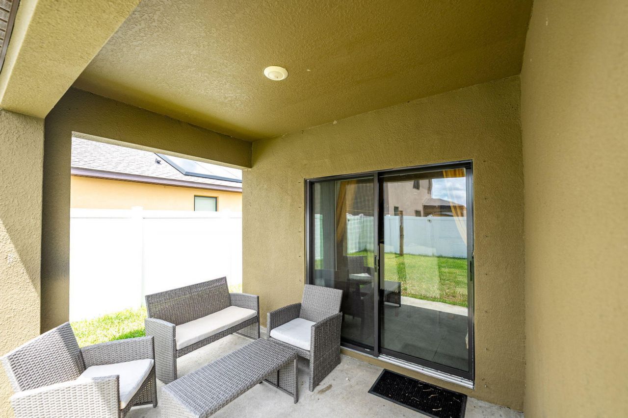 5306 Entertainment Way, Fort Pierce, FL 34947 Photo