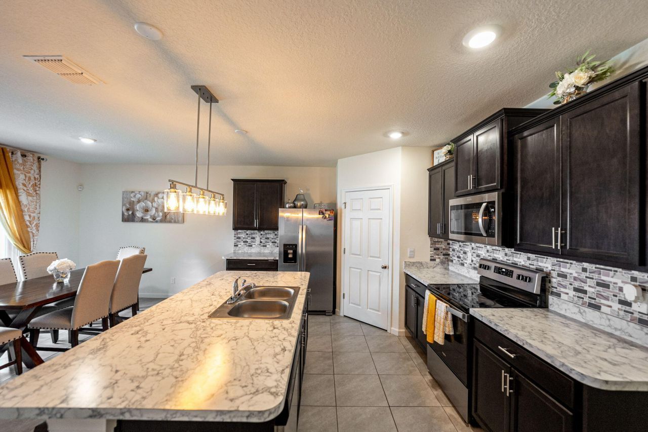 5306 Entertainment Way, Fort Pierce, FL 34947 Photo