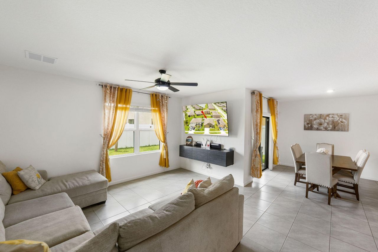 5306 Entertainment Way, Fort Pierce, FL 34947 Photo