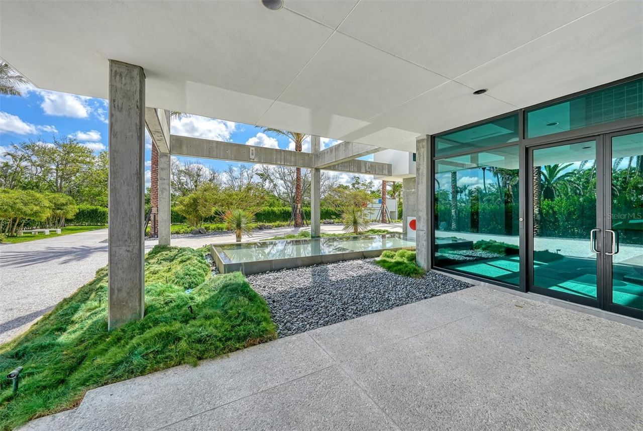 8250 Sanderling Road, Sarasota, FL 34242 Photo