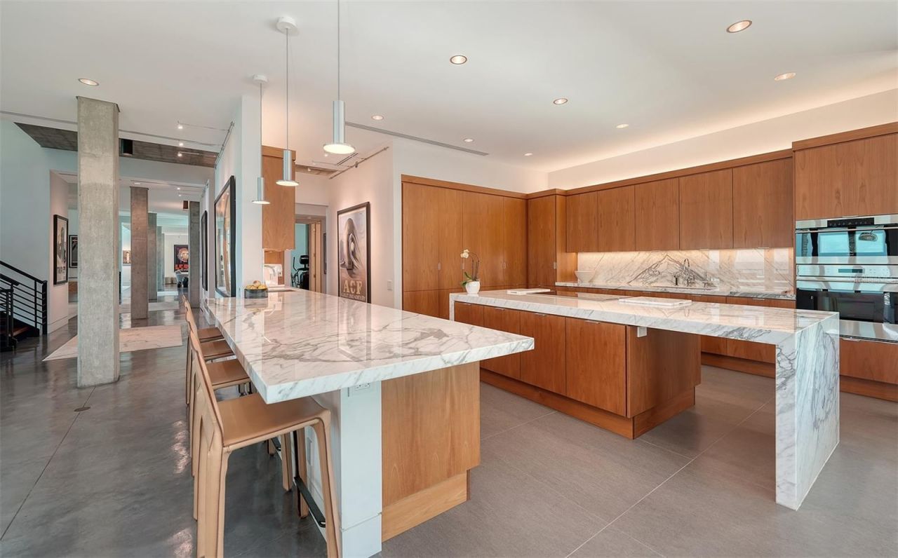 8250 Sanderling Road, Sarasota, FL 34242 Photo