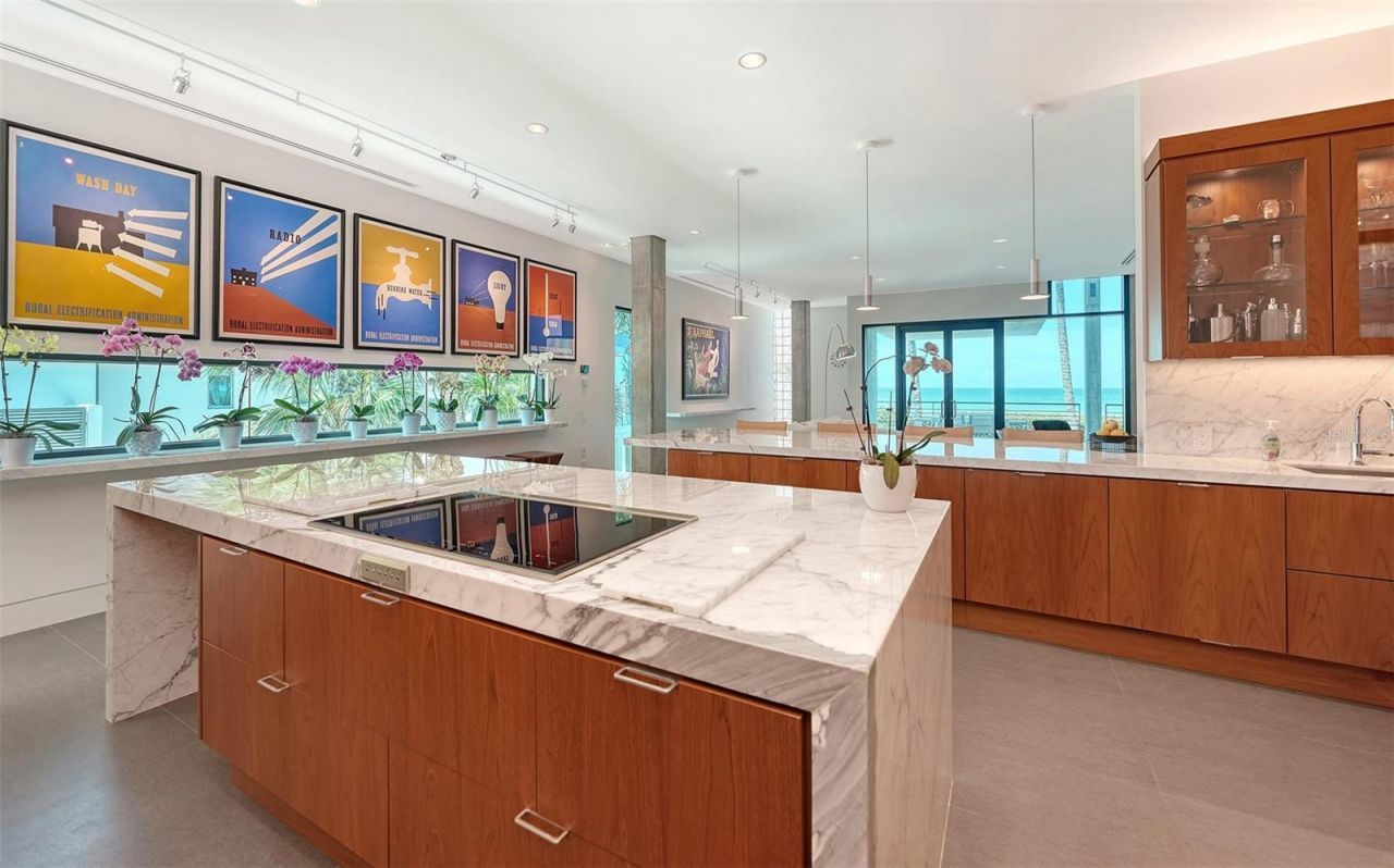 8250 Sanderling Road, Sarasota, FL 34242 Photo