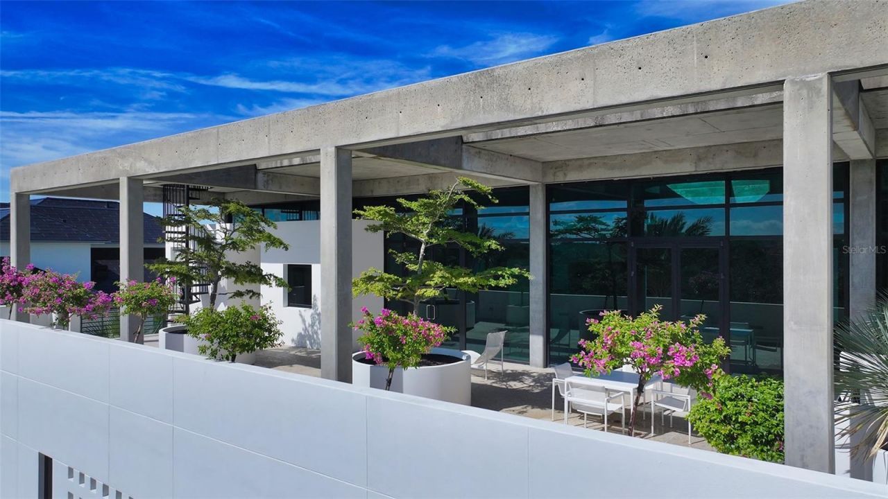 8250 Sanderling Road, Sarasota, FL 34242 Photo