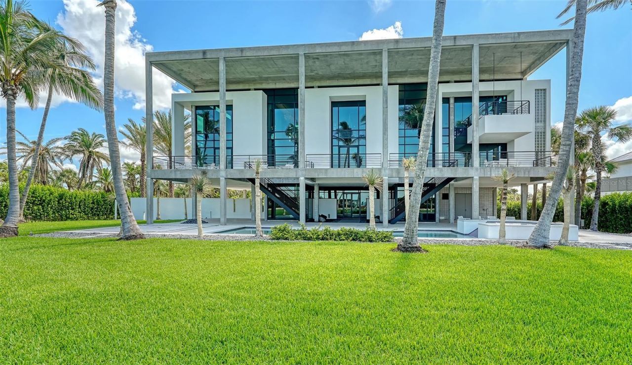 8250 Sanderling Road, Sarasota, FL 34242 Photo