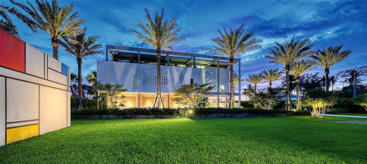 8250 Sanderling Road, Sarasota, FL 34242 Photo