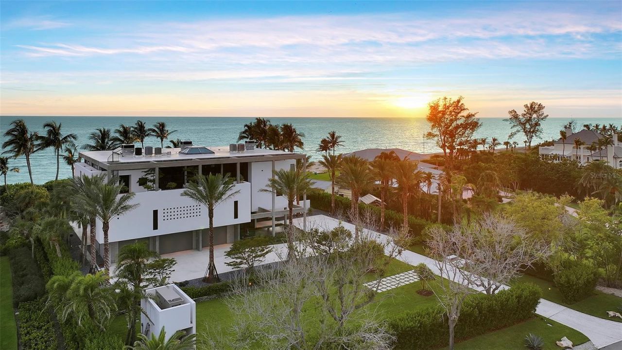 8250 Sanderling Road, Sarasota, FL 34242 Photo