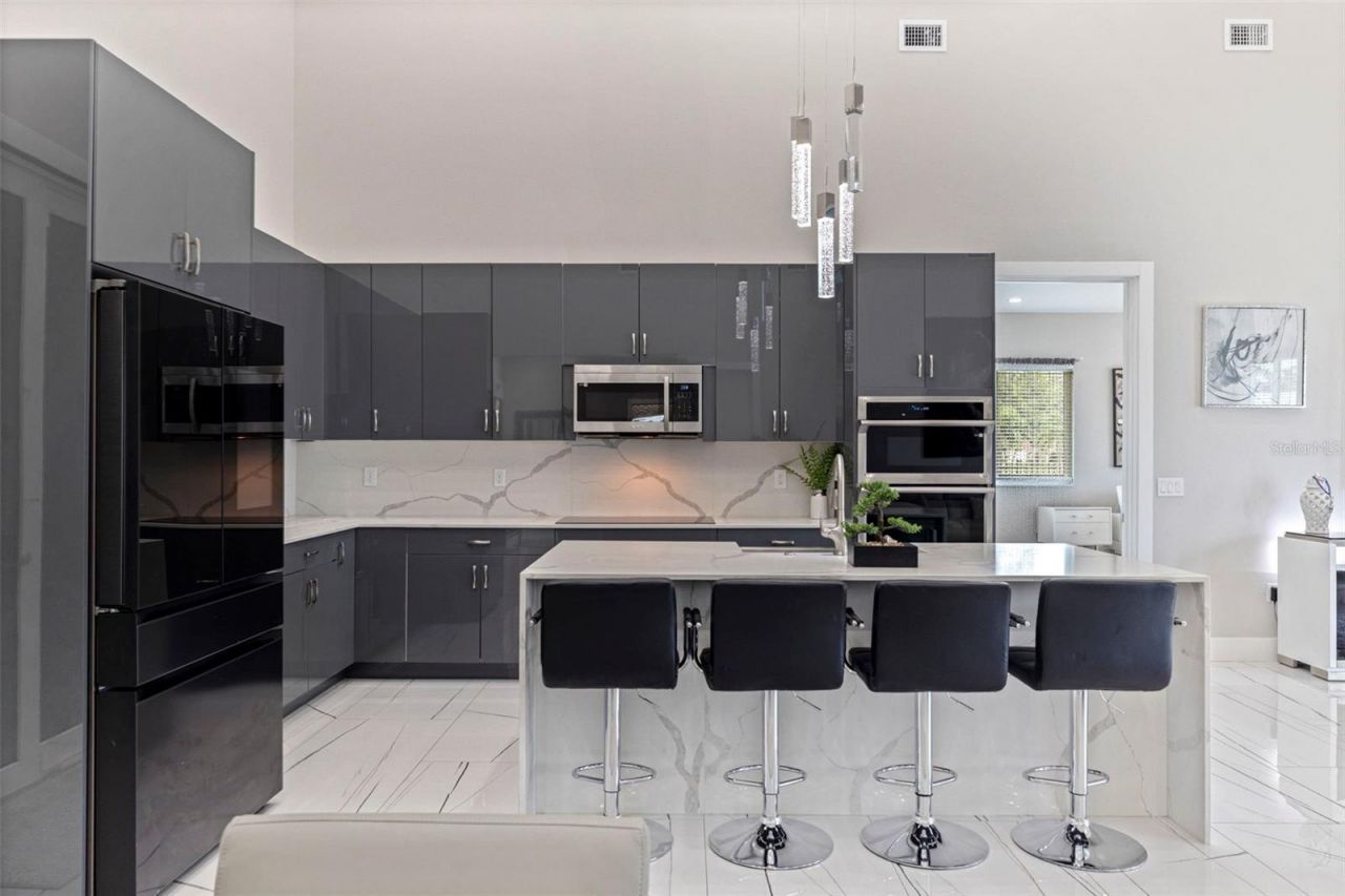 6396 18th Street N, Saint Petersburg, FL 33702 Photo