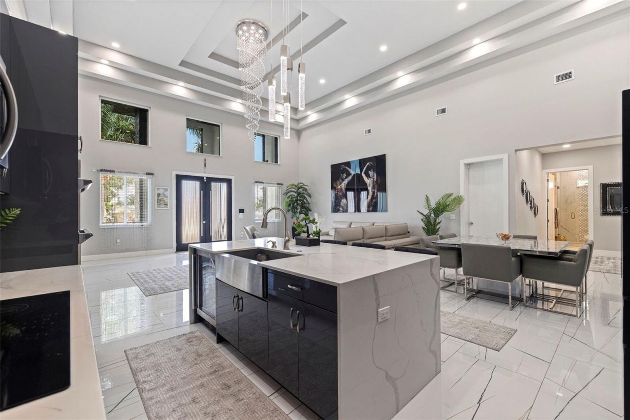 6396 18th Street N, Saint Petersburg, FL 33702 Photo