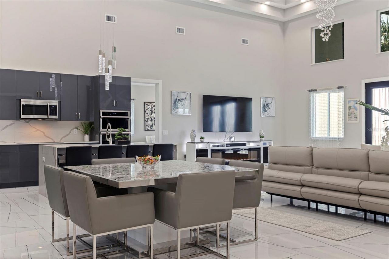 6396 18th Street N, Saint Petersburg, FL 33702 Photo