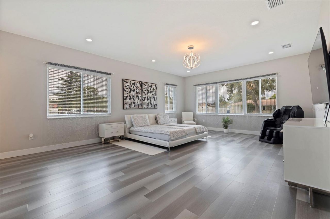 6396 18th Street N, Saint Petersburg, FL 33702 Photo