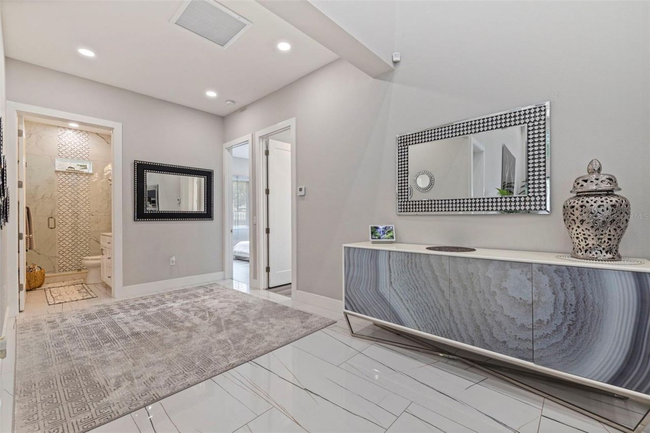 6396 18th Street N, Saint Petersburg, FL 33702 Photo