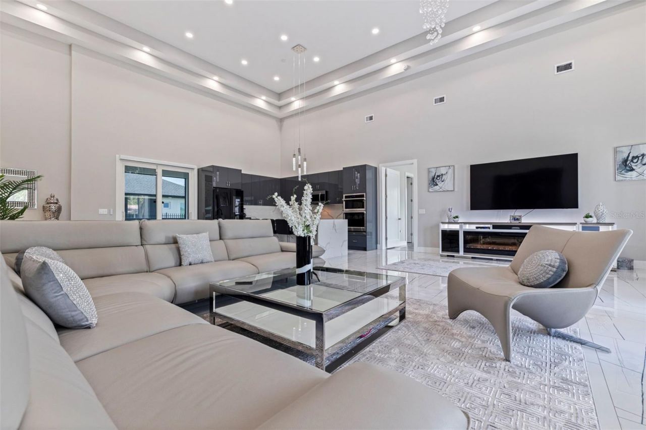 6396 18th Street N, Saint Petersburg, FL 33702 Photo