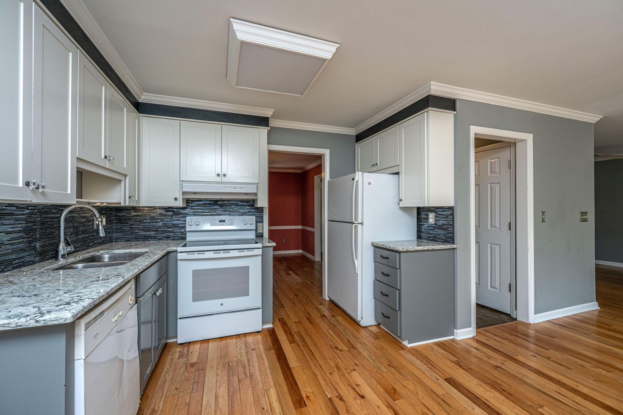 1477 Theresa Drive Photo 10