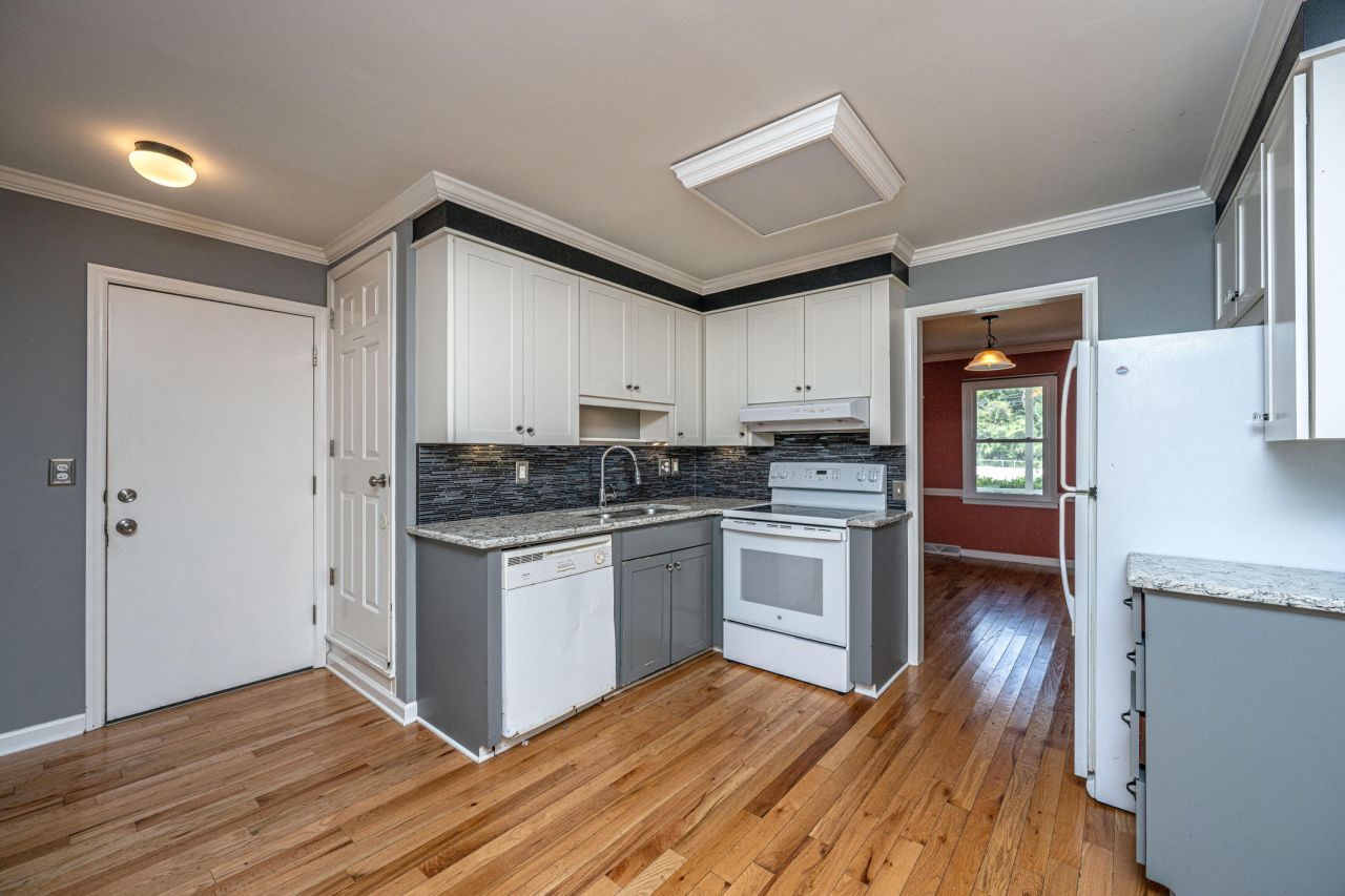 1477 Theresa Drive Photo 11