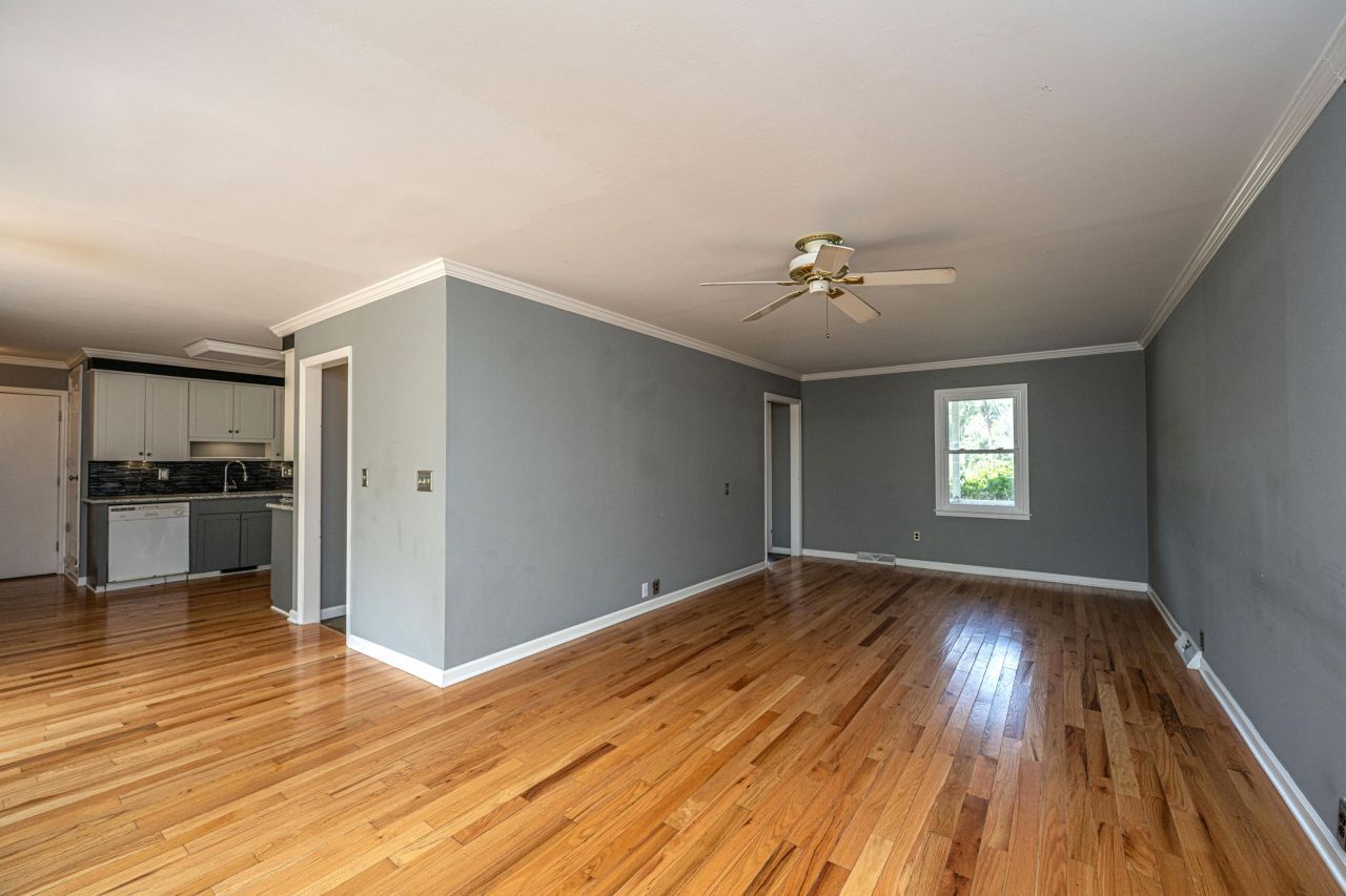 1477 Theresa Drive Photo 7