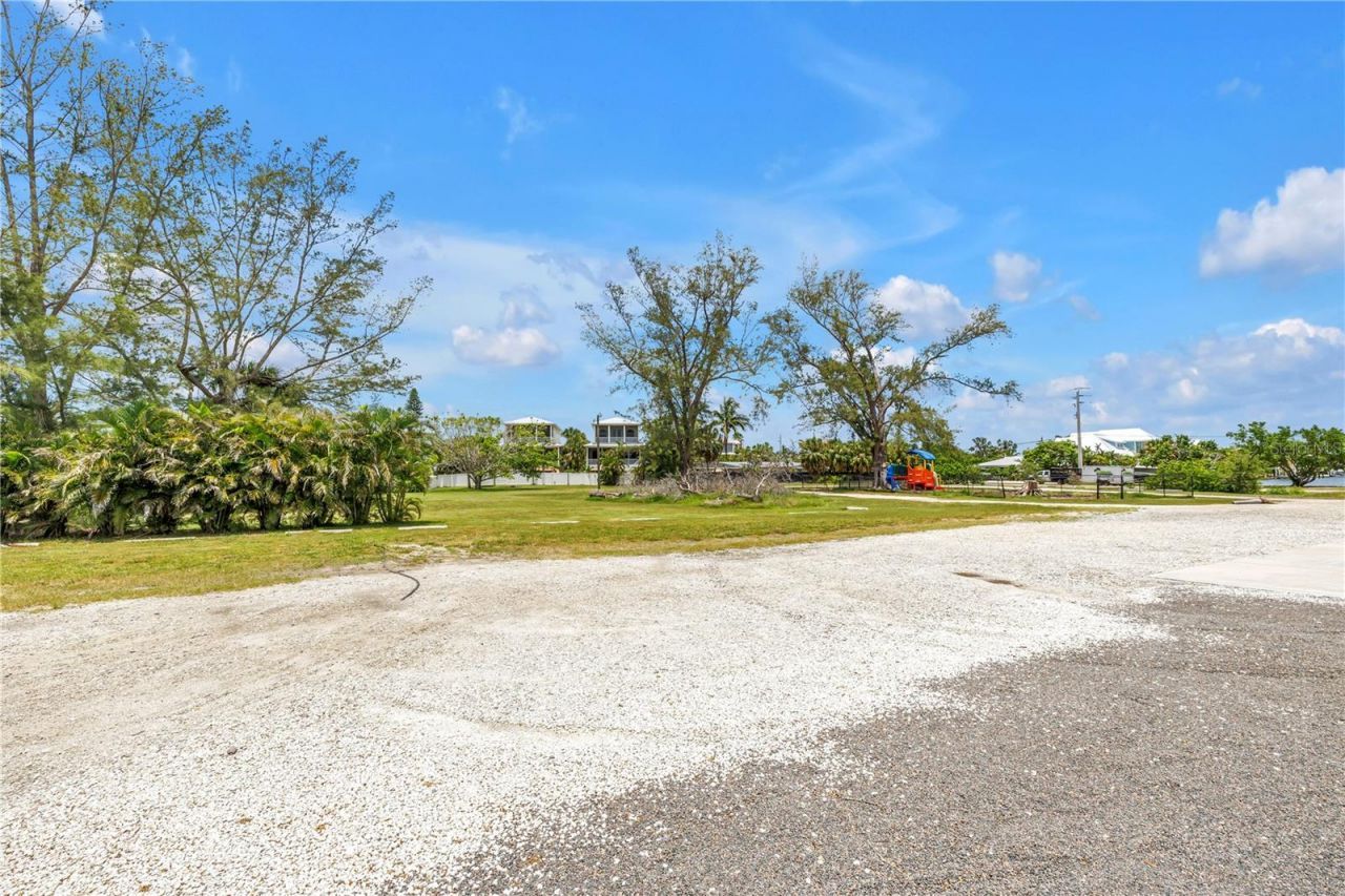 6608 Marina Drive, Holmes Beach, FL 34217 Photo