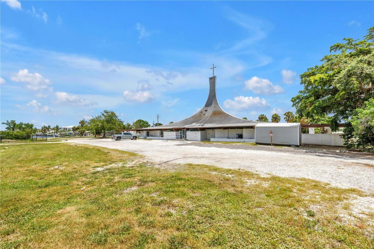 6608 Marina Drive, Holmes Beach, FL 34217 Photo