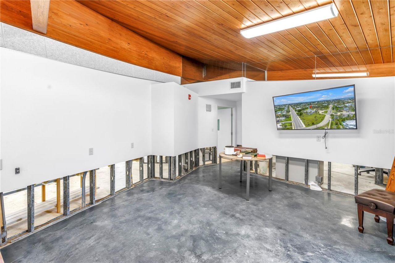 6608 Marina Drive, Holmes Beach, FL 34217 Photo