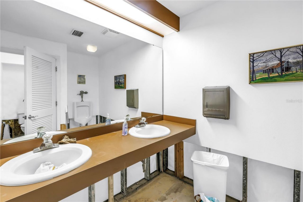 6608 Marina Drive, Holmes Beach, FL 34217 Photo