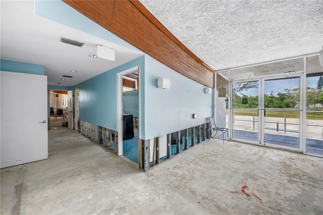 6608 Marina Drive, Holmes Beach, FL 34217 Photo