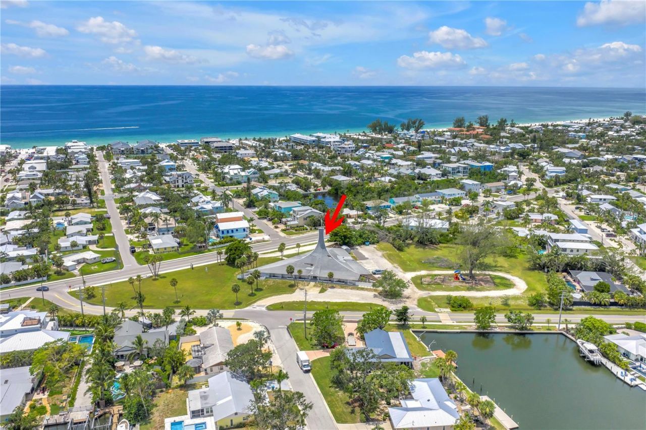 6608 Marina Drive, Holmes Beach, FL 34217 Photo