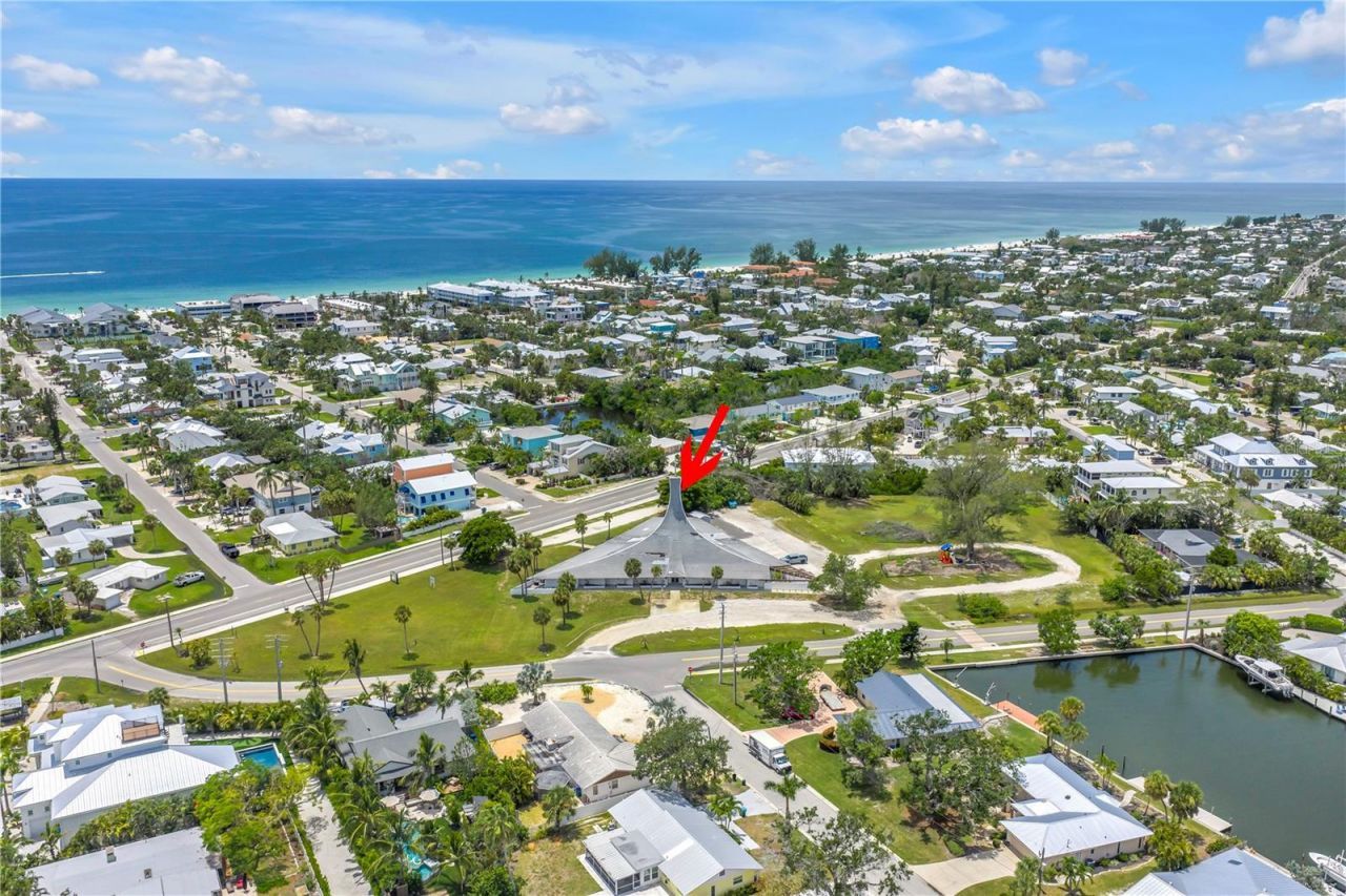 6608 Marina Drive, Holmes Beach, FL 34217 Photo