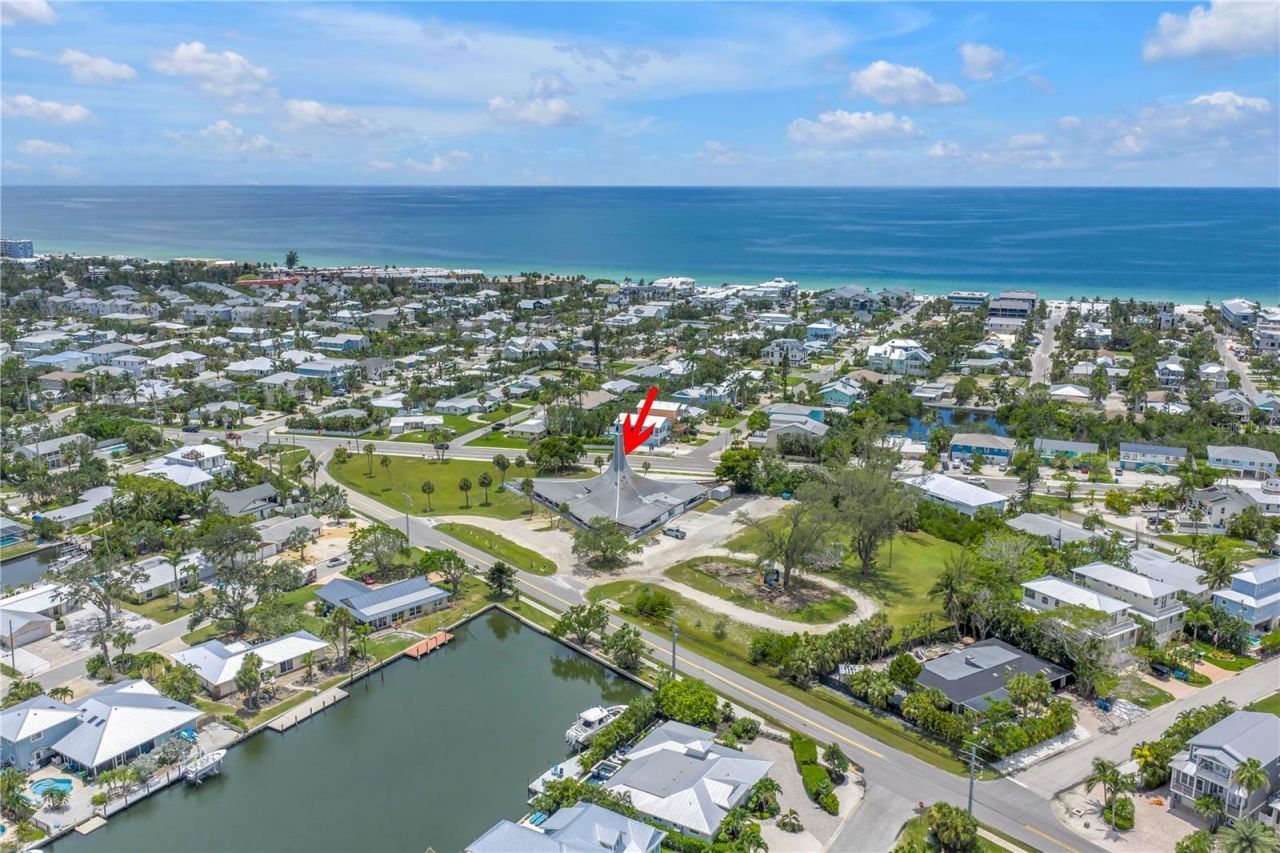 6608 Marina Drive, Holmes Beach, FL 34217 Photo